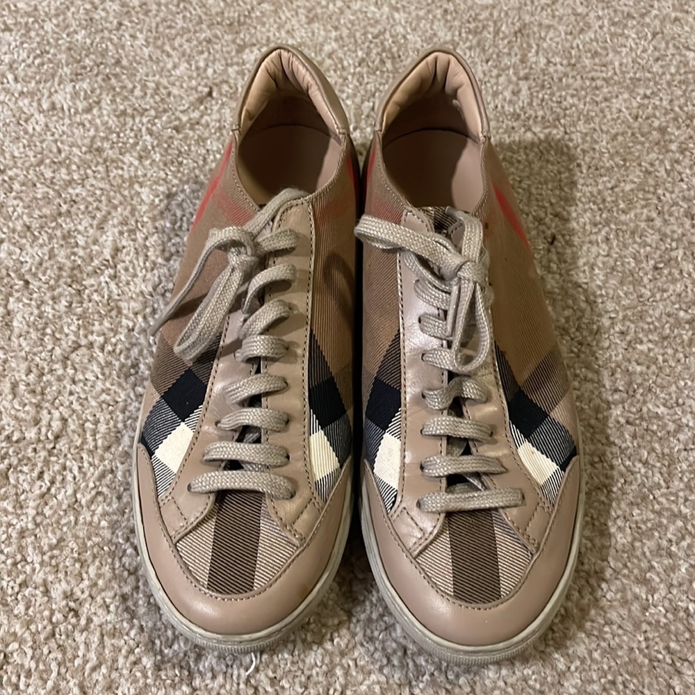 Burberry Hartfield house check sneakers size eu38/us8 womens.